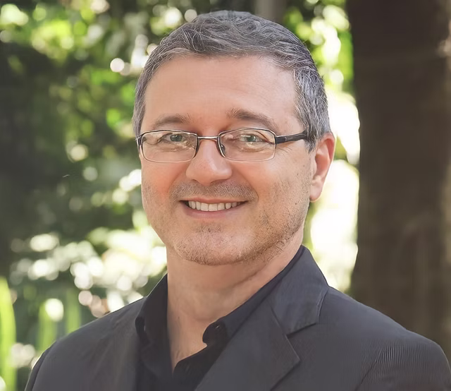Francisco Louzada, creador de la plataforma que usa UNQA